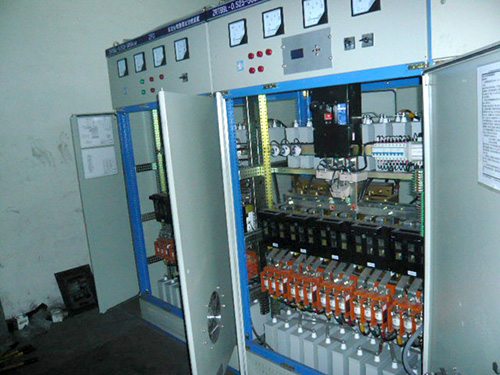 ZRTBBL低压无功补偿兼谐波滤除装置中频炉谐波治理，电弧炉谐波治理，电石炉谐波治理，框热炉谐波治理，轧机谐波治理，矿井提升机谐波治理，矿井直流绞车谐波治理，高压变频器谐波治理，密炼机谐波治理，电解槽